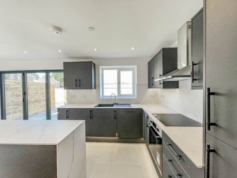 Click the photo for more details of Swansea Road, Waunarlwydd, Swansea, West Glamorgan, SA5 4SU