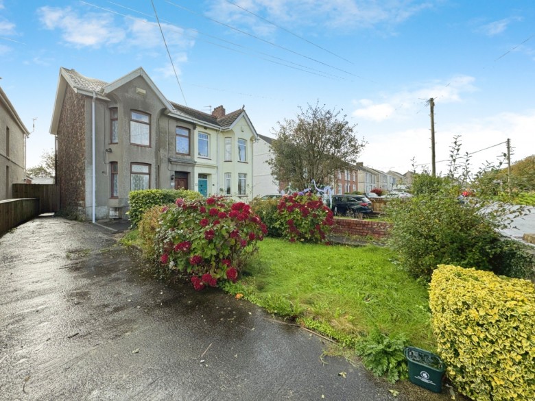 Click the photo for more details of Station Road, Grovesend, Swansea, West Glamorgan, SA4 4GY