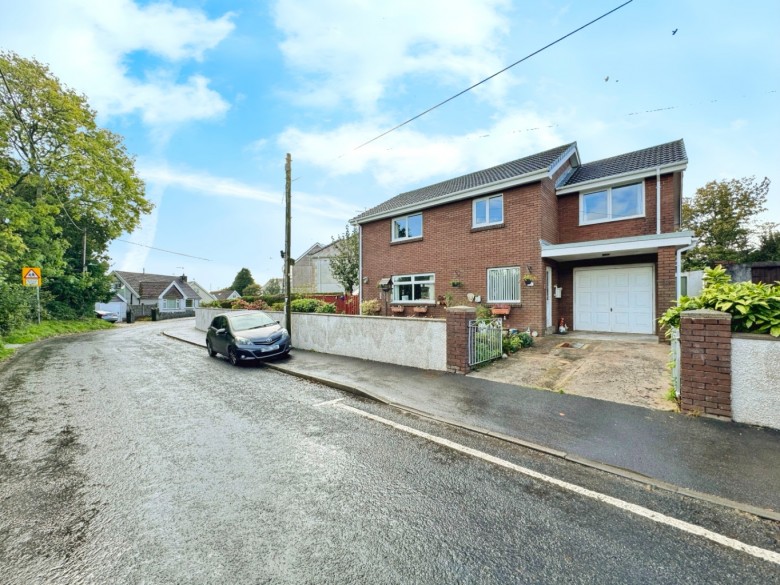 Click the photo for more details of Clordir Road, Pontlliw, Swansea, West Glamorgan, SA4