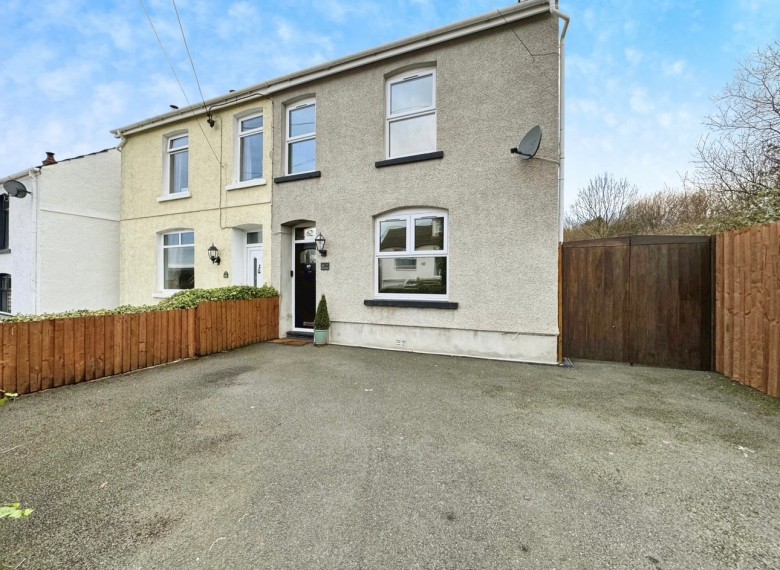 Click the photo for more details of Waun Road, Loughor, Swansea, West Glamorgan, SA4