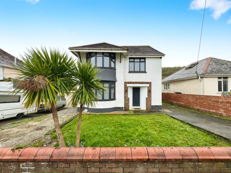 Click the photo for more details of Lone Road, Clydach, Swansea, West Glamorgan, SA6