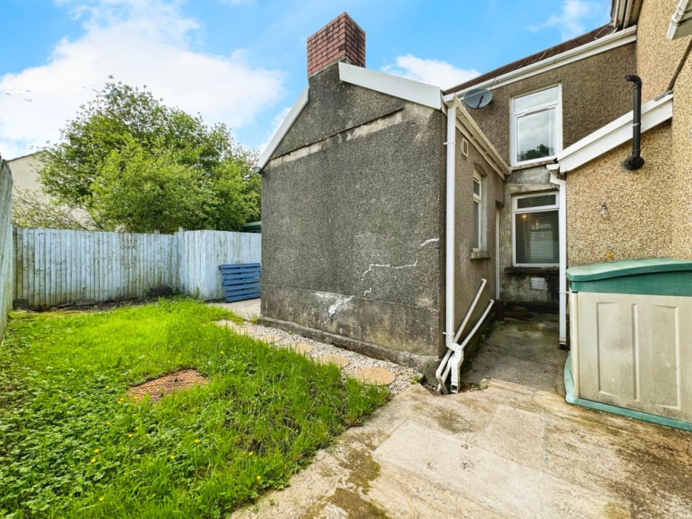 Images for High Street, Pontarddulais, Swansea, West Glamorgan, SA4 EAID:no86estateagency BID:291