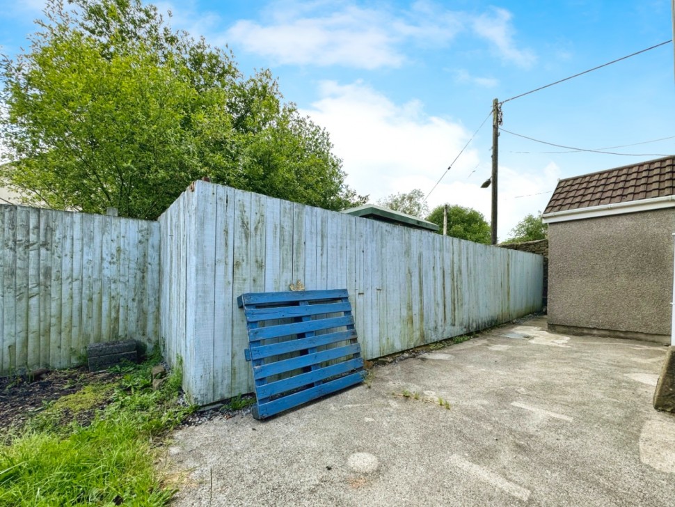 Images for High Street, Pontarddulais, Swansea, West Glamorgan, SA4 EAID:no86estateagency BID:291