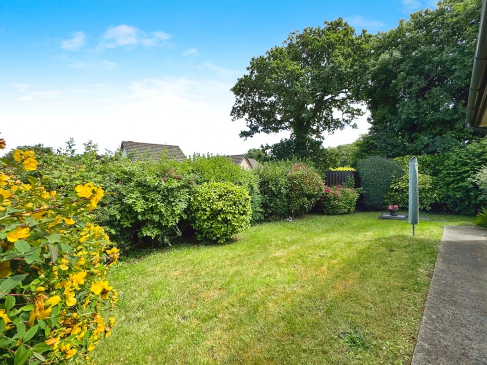 Images for Clos Pengelli, Grovesend, Swansea, West Glamorgan, SA4 4JW EAID:no86estateagency BID:291