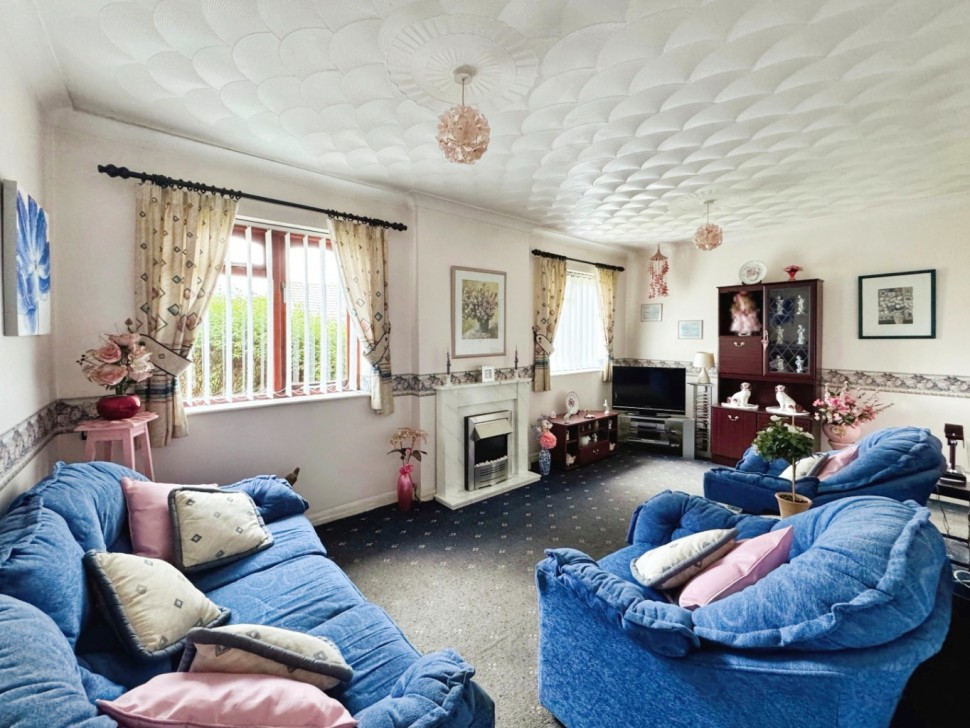 Images for Clos Pengelli, Grovesend, Swansea, West Glamorgan, SA4 4JW EAID:no86estateagency BID:291