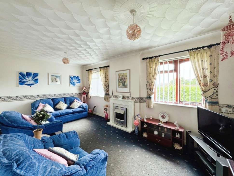 Images for Clos Pengelli, Grovesend, Swansea, West Glamorgan, SA4 4JW EAID:no86estateagency BID:291