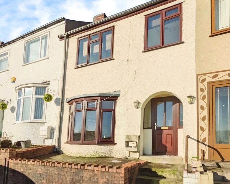 Click the photo for more details of Essex Terrace, Plasmarl, Swansea, West Glamorgan, SA6