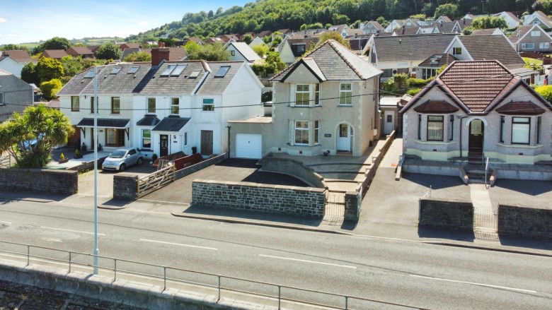 Click the photo for more details of The Promenade, Penclawdd, Swansea, West Glamorgan, SA4