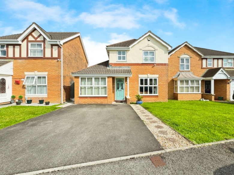 Click the photo for more details of Megan Close, Gorseinon, Swansea, West Glamorgan, SA4