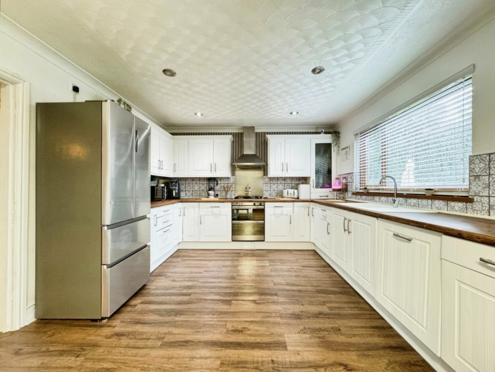 Images for Clos Penllwyngwyn, Bryn, Llanelli, Carmarthenshire, SA14 9UR EAID:no86estateagency BID:291