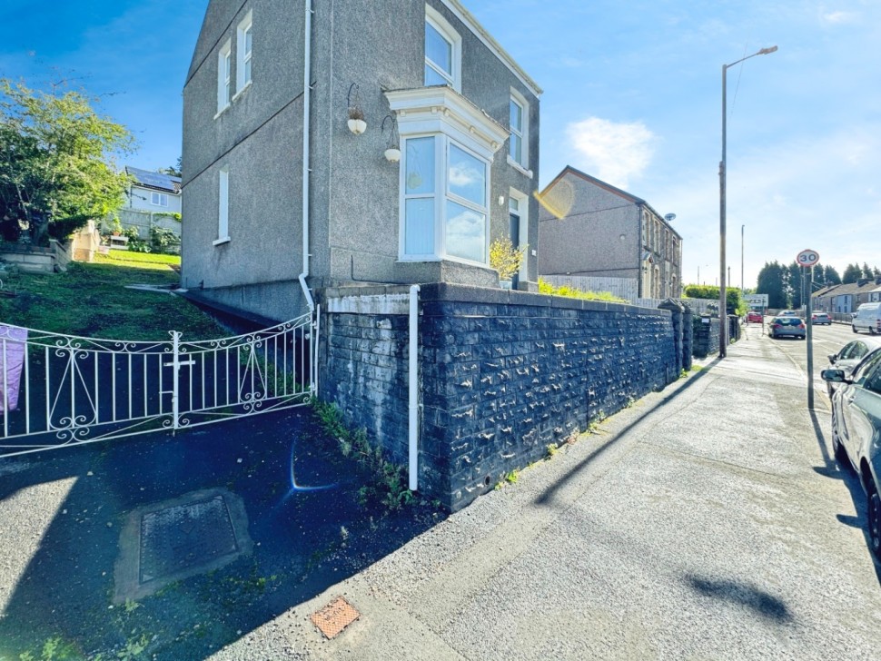 Images for Carmarthen Road, Fforestfach, Swansea, West Glamorgan, SA5 EAID:no86estateagency BID:291