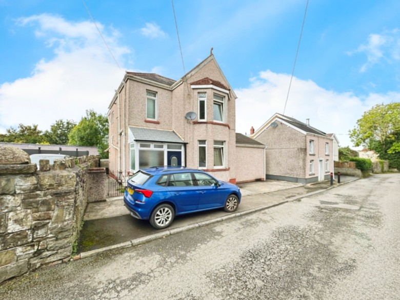 Click the photo for more details of Goppa Road, Pontarddulais, Swansea, West Glamorgan, SA4 8JN