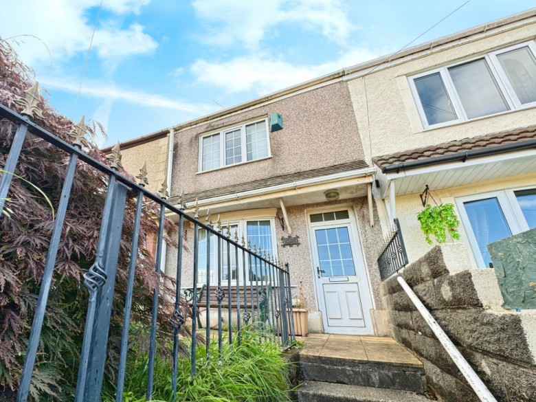 Click the photo for more details of Dinas Street, Plasmarl, Swansea, West Glamorgan, SA6