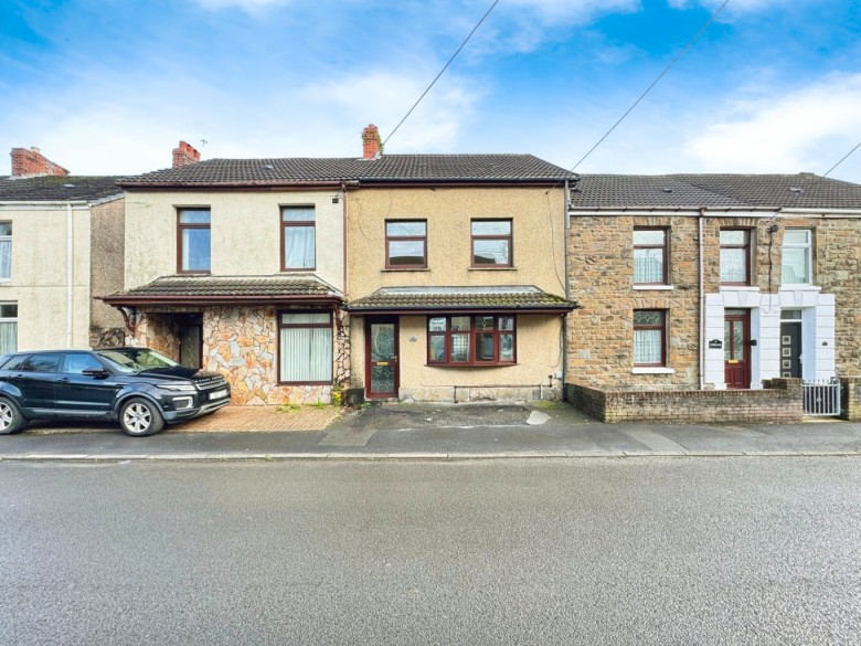 Click the photo for more details of 7 Station Road, Llangennech, Llanelli, Carmarthenshire, SA14