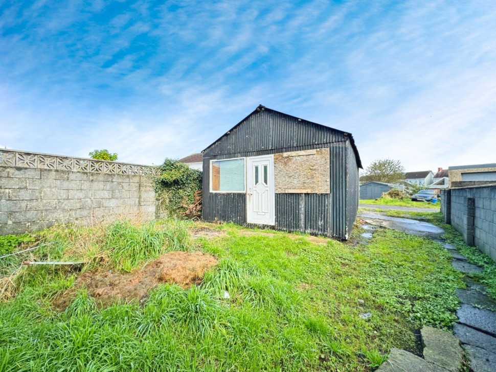 Images for 7 Station Road, Llangennech, Llanelli, Carmarthenshire, SA14 EAID:no86estateagency BID:291