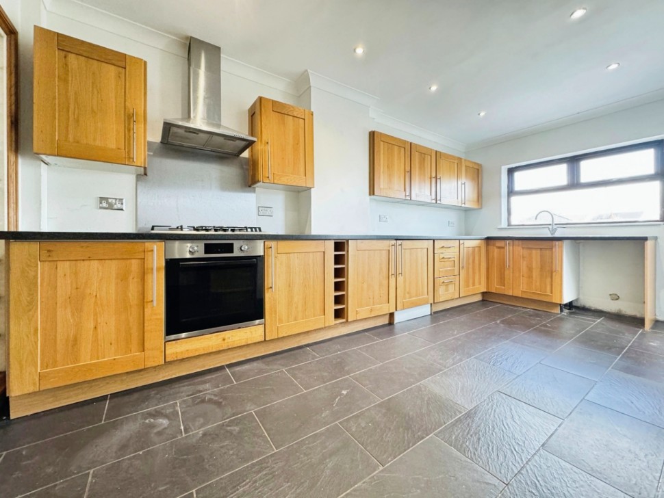 Images for 7 Station Road, Llangennech, Llanelli, Carmarthenshire, SA14 EAID:no86estateagency BID:291